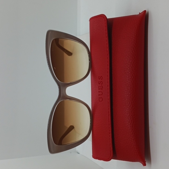 NWT WOMEN'S GUESS SUNGLASSES GUA00007